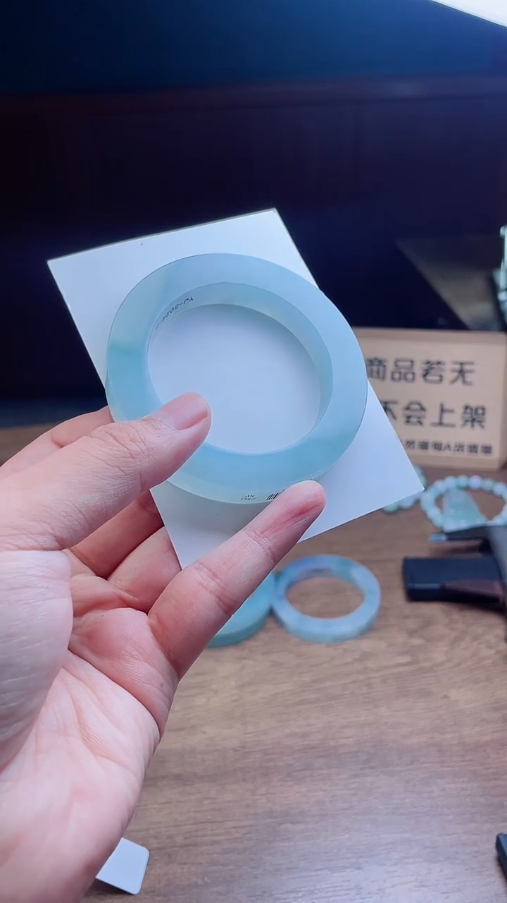 定制翡翠手镯未镶嵌定制