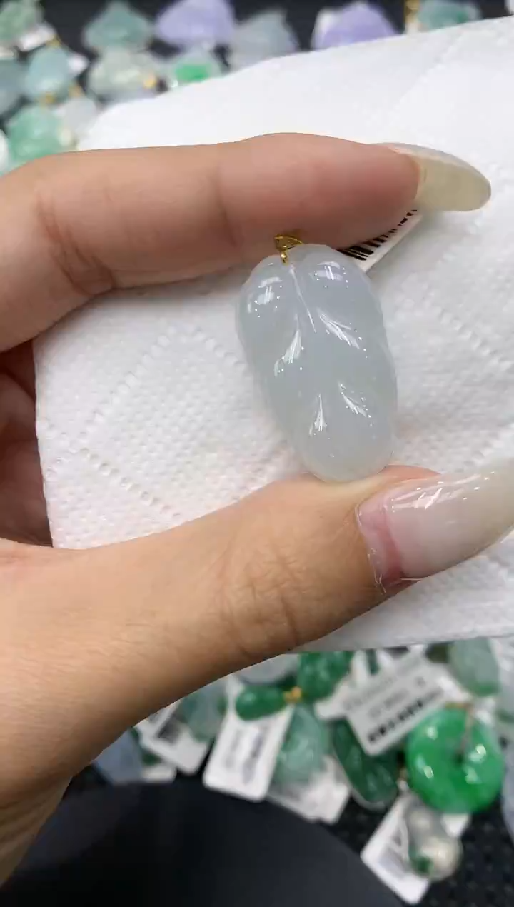 颈饰18K金镶嵌翡翠11111111111