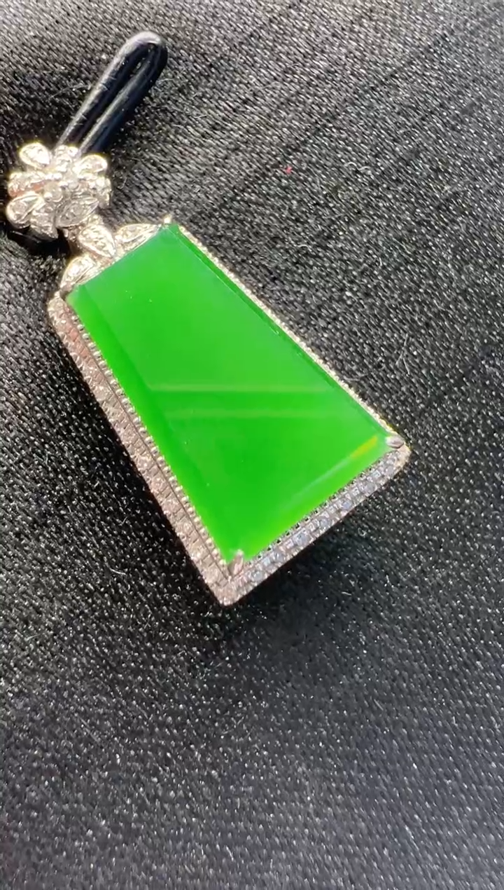 【闪购商品】翡翠吊坠(不含链)18K金镶嵌多样性团购发一件