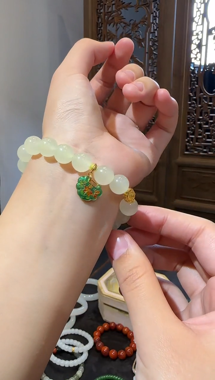 【闪购商品】和田玉手串18K金镶嵌1