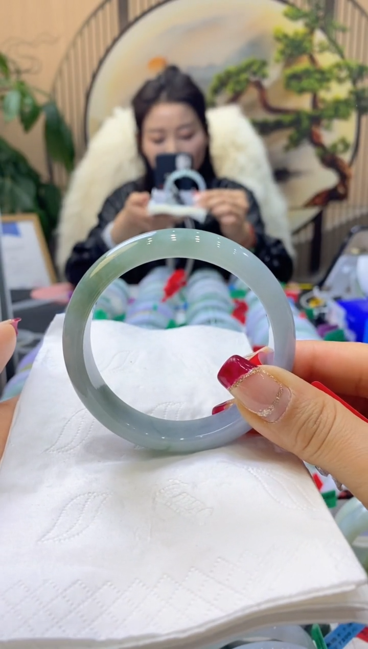 【闪购商品】翡翠手镯未镶嵌99913100