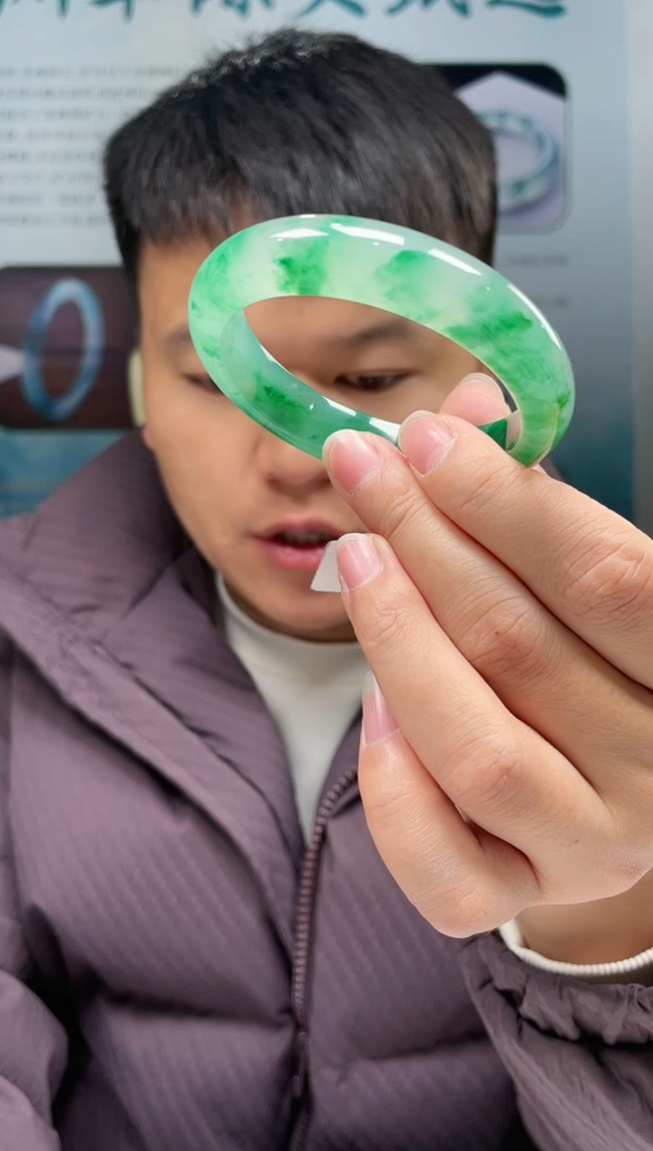 【闪购商品】石英质玉手镯未镶嵌非洲翠手镯多样性发货