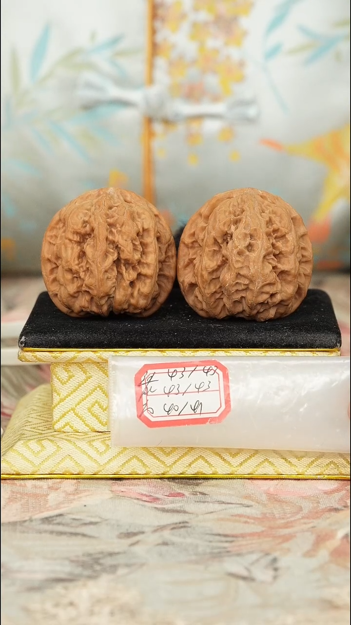 【闪购商品】文玩核桃把件非嫁接大粗筋