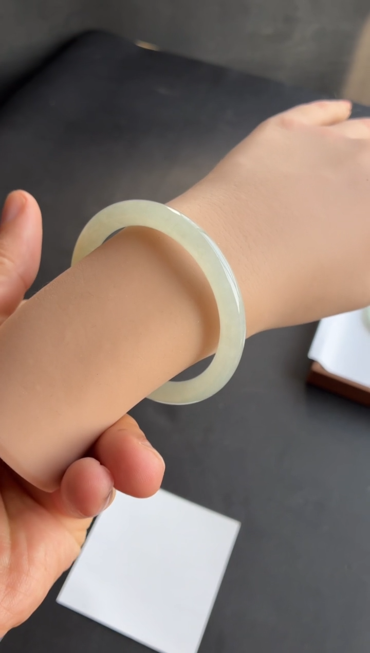 未镶嵌手镯翡翠3号52*7.6*7.6圆条