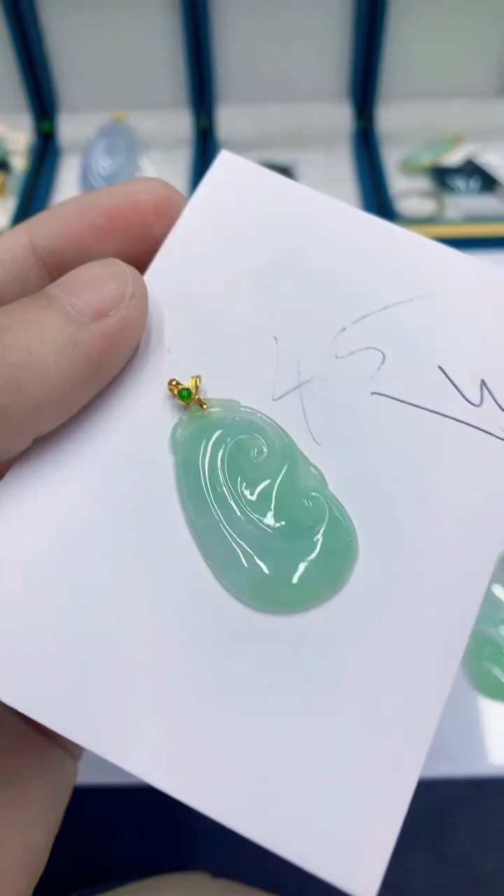 颈饰未镶嵌翡翠翡翠