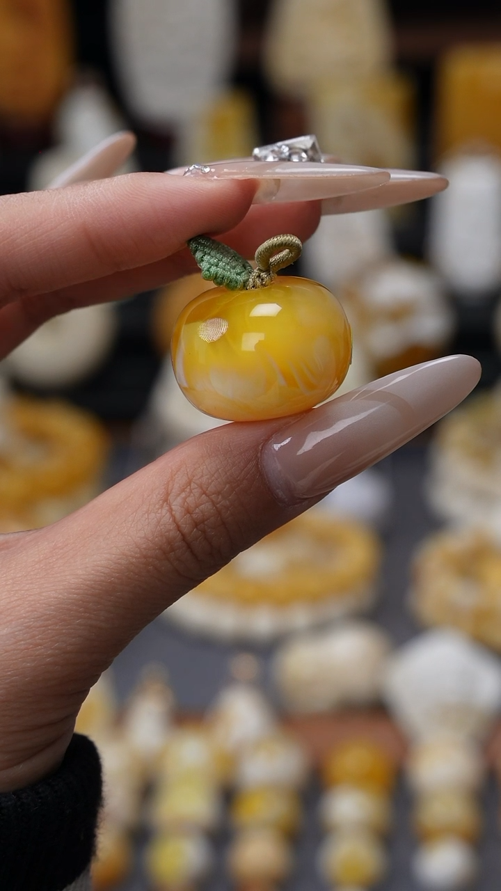 【闪购商品】琥珀裸石未镶嵌5896589665