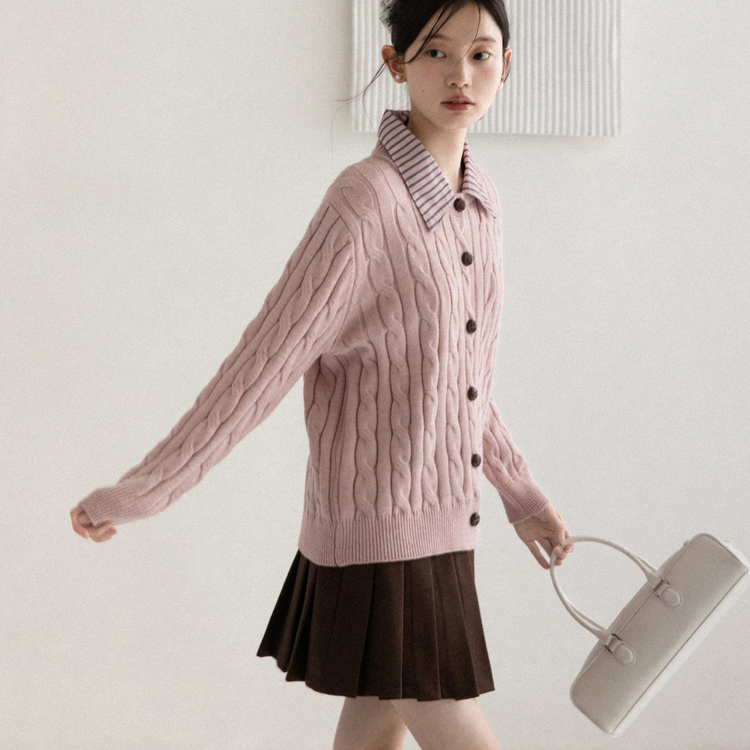 羊城故事-冬季氛围感粉色polo领针织开衫显瘦百搭毛衣女