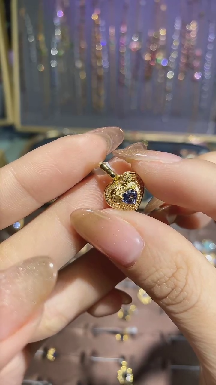 【闪购商品】蓝宝石颈饰18K金镶嵌吊坠