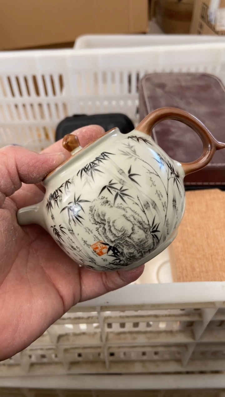 杯无运费险有瑕疵的摄影的产品有使用过的痕迹有点脏介意勿拍