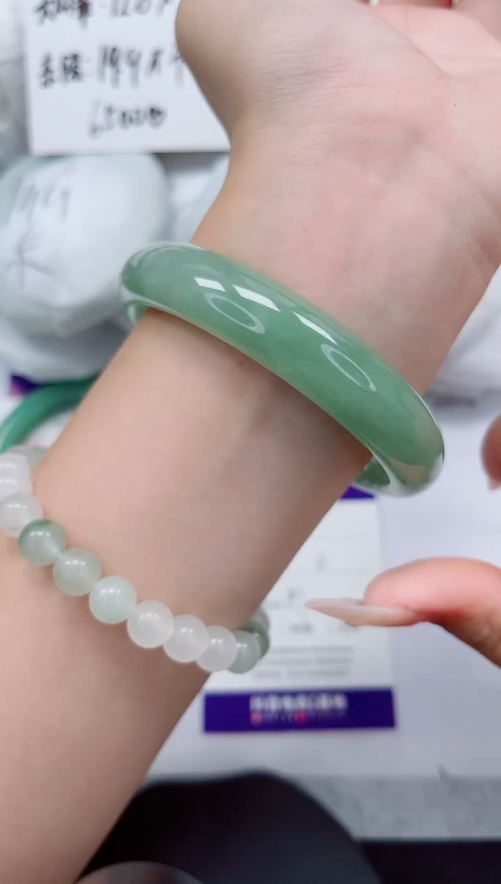 石英质玉手镯未镶嵌42-61/62