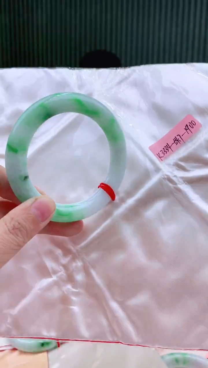 未镶嵌手镯翡翠54+