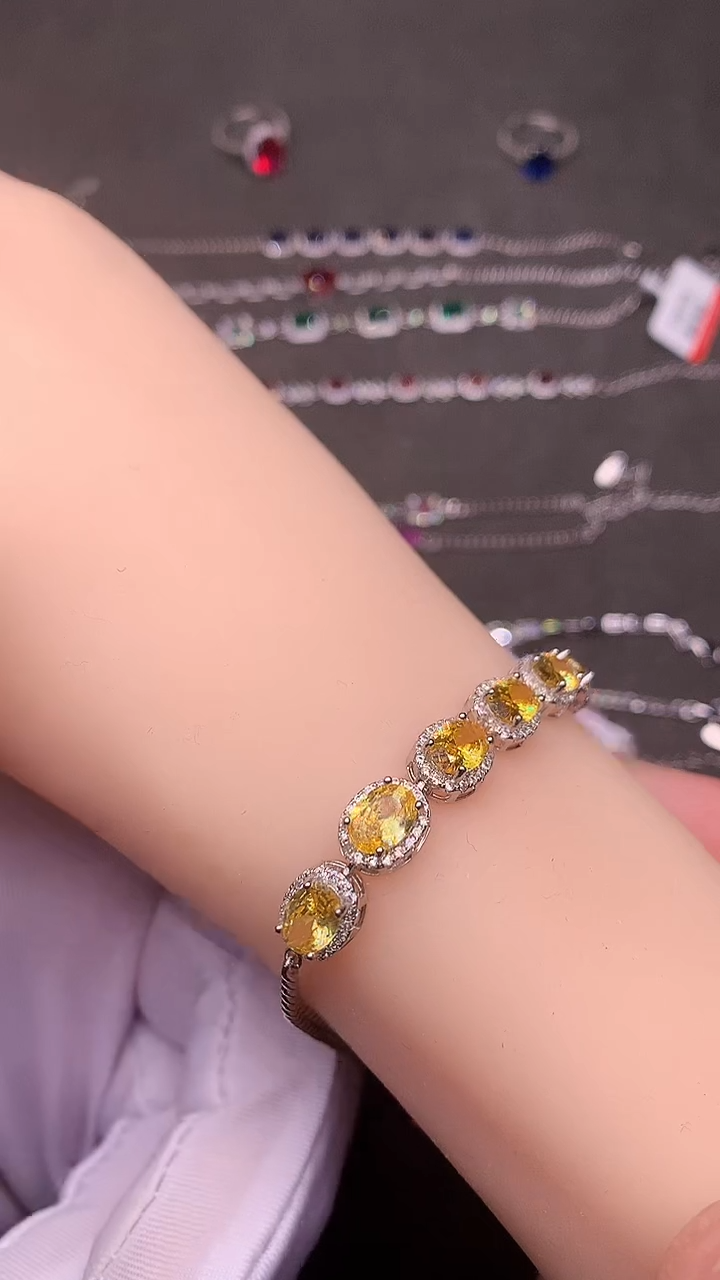 【闪购商品】彩色蓝宝石手链银S925镶嵌........
