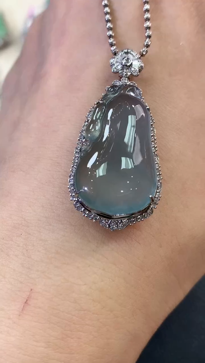 【闪购商品】翡翠吊坠(不含链)18K金镶嵌 C6