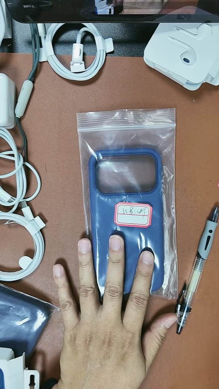 99新M****.17Pro  紫色 硅胶  35号 