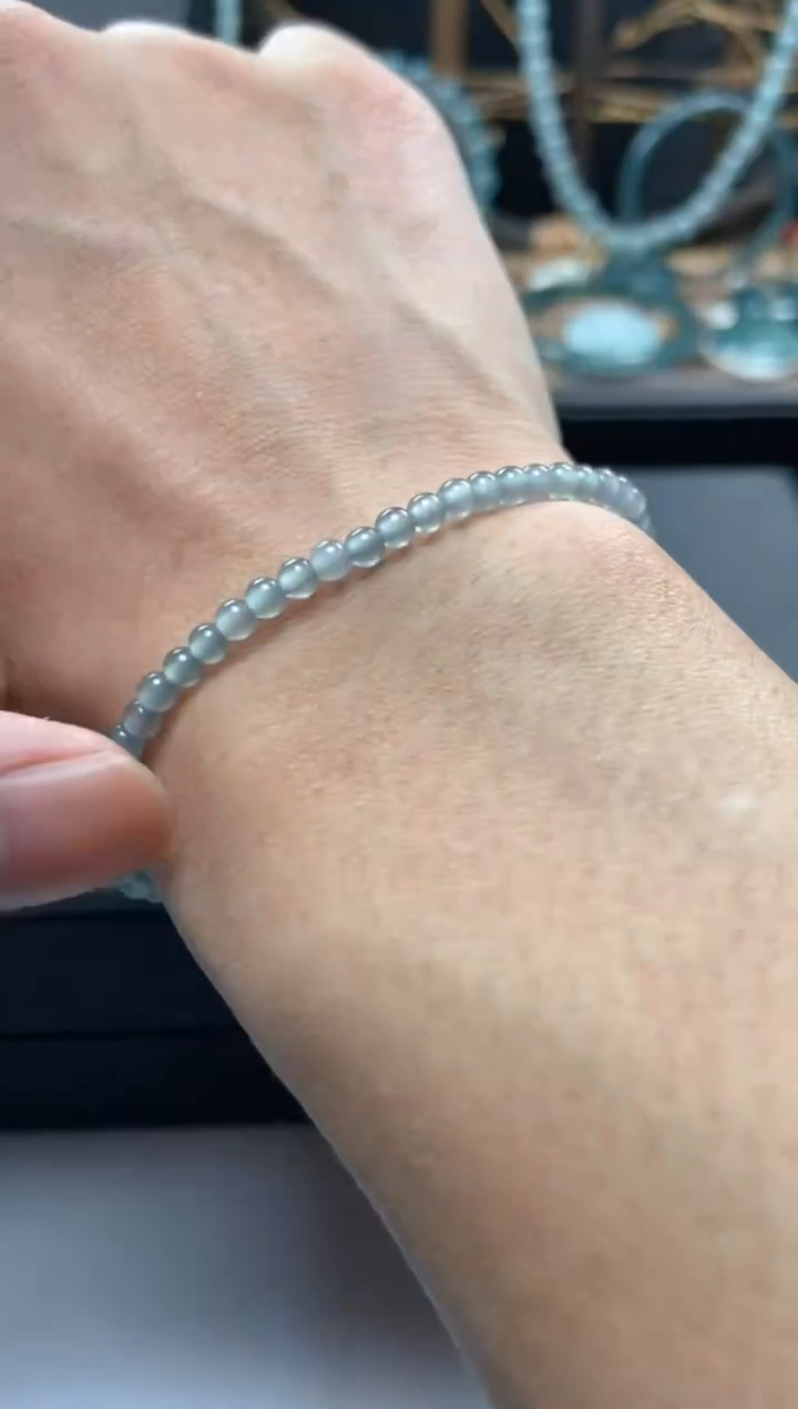 【闪购商品】翡翠手链未镶嵌多样性发货56颗卡3.3