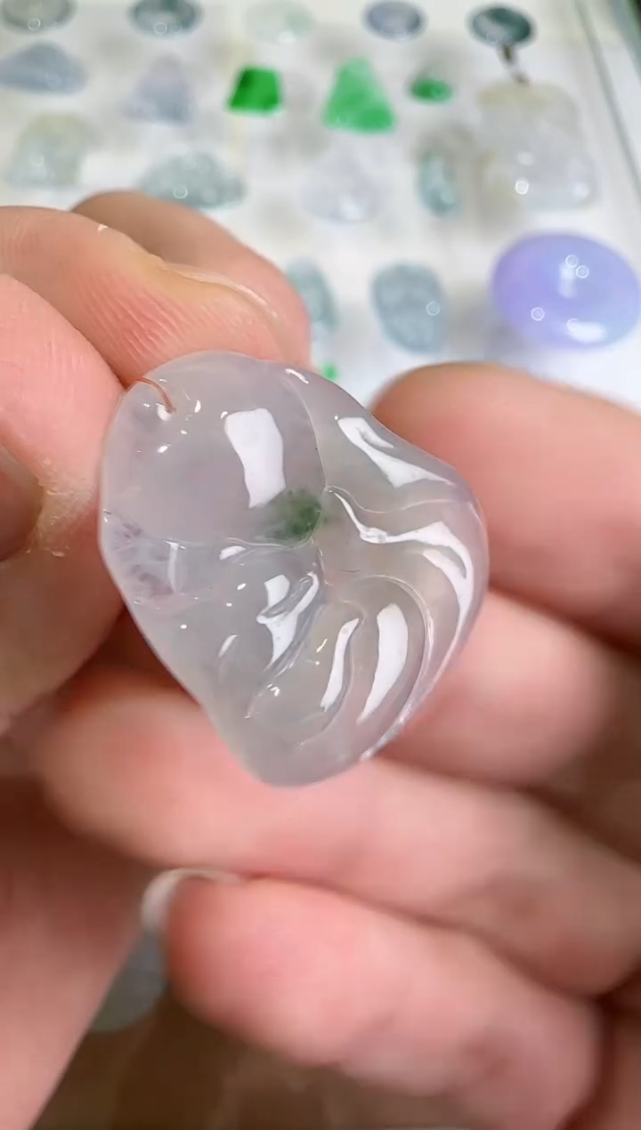 【闪购商品】翡翠吊坠(不含链)未镶嵌··