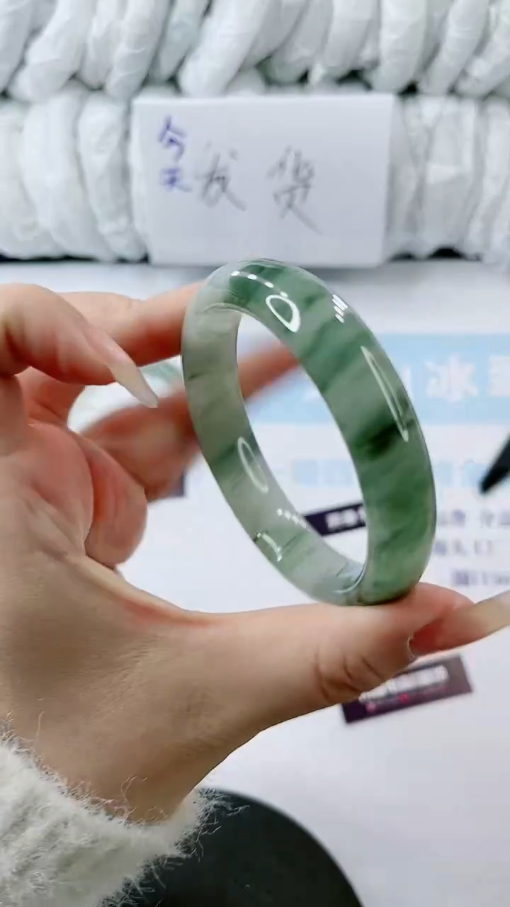 【闪购商品】石英质玉手镯合金多样性发货V256