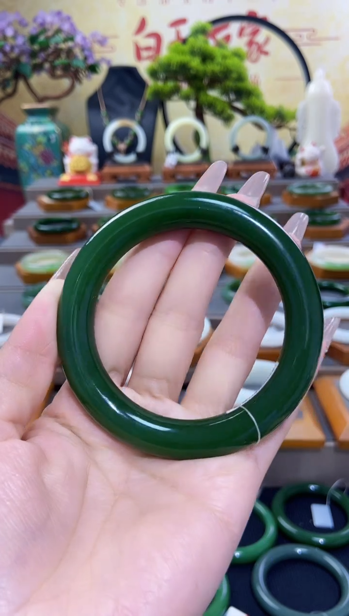 【闪购商品】和田玉手镯未镶嵌俄罗斯老坑碧玉手镯