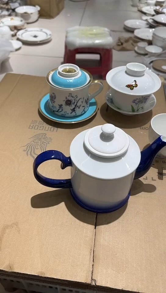 瓷小壶1个微瑕隆达骨瓷