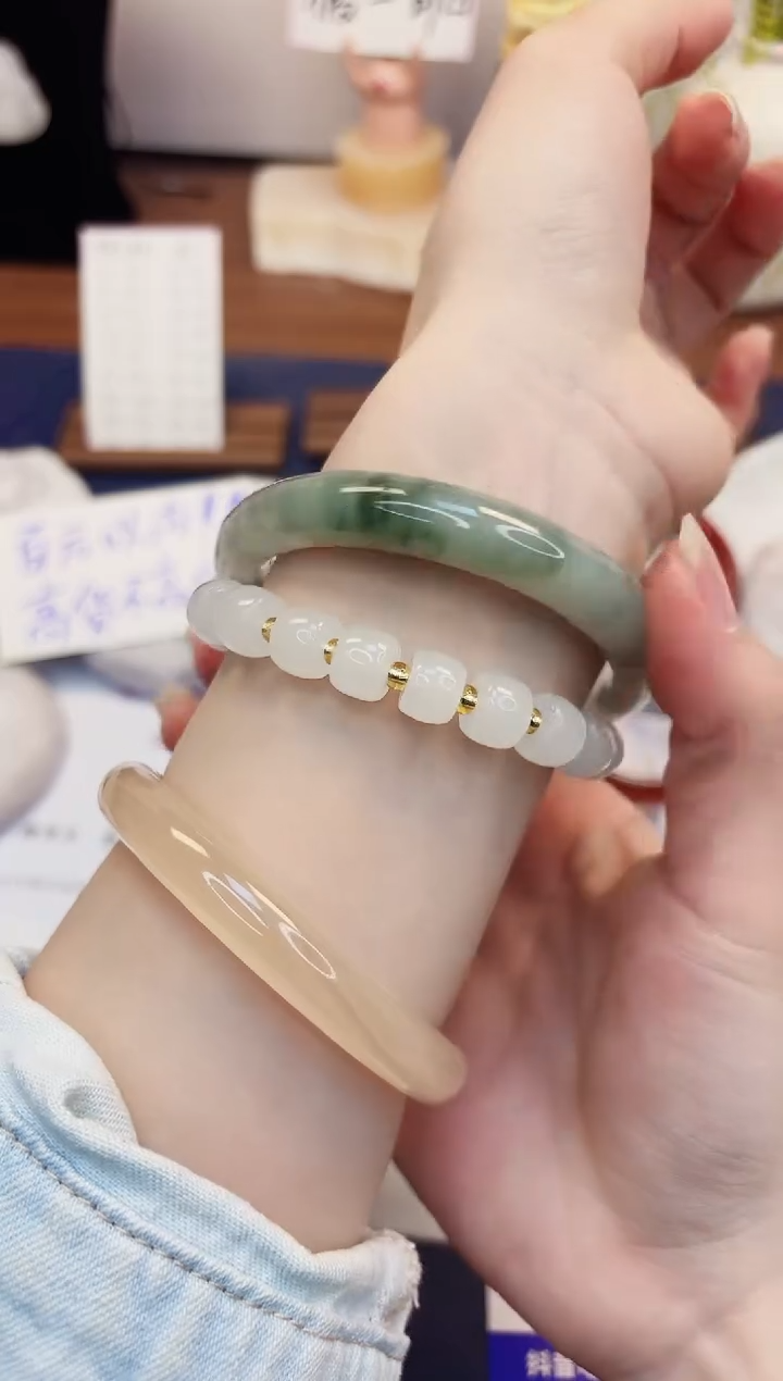 【闪购商品】石英质玉手镯未镶嵌92-天山翠-圈口60