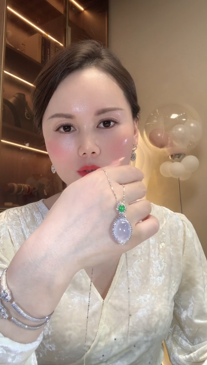 【闪购商品】翡翠吊坠(不含链)18K金镶嵌C16 