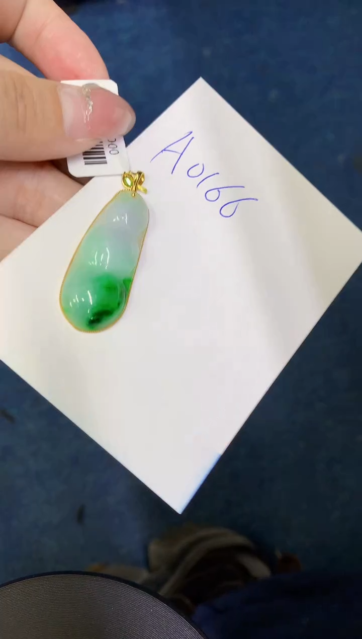 【闪购商品】翡翠颈饰18K金镶嵌0000000000