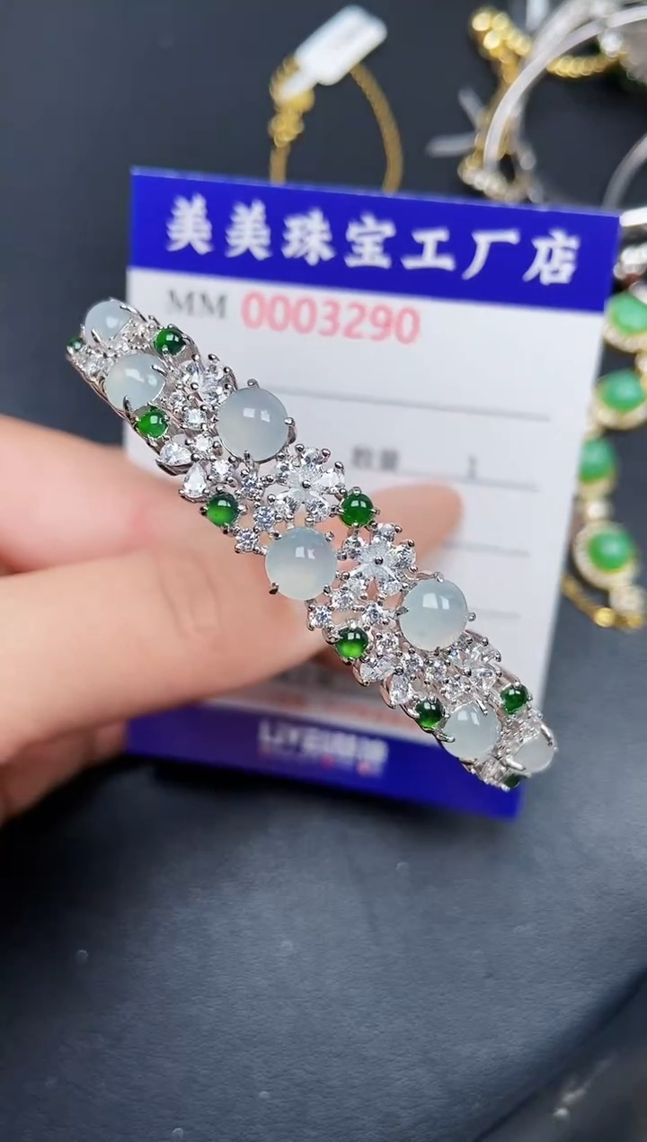 【闪购商品】翡翠颈饰银S925镶嵌3290