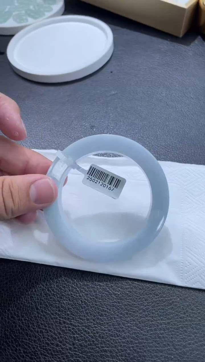 未镶嵌手镯定制翡翠是****呀手镯DDJ发一件