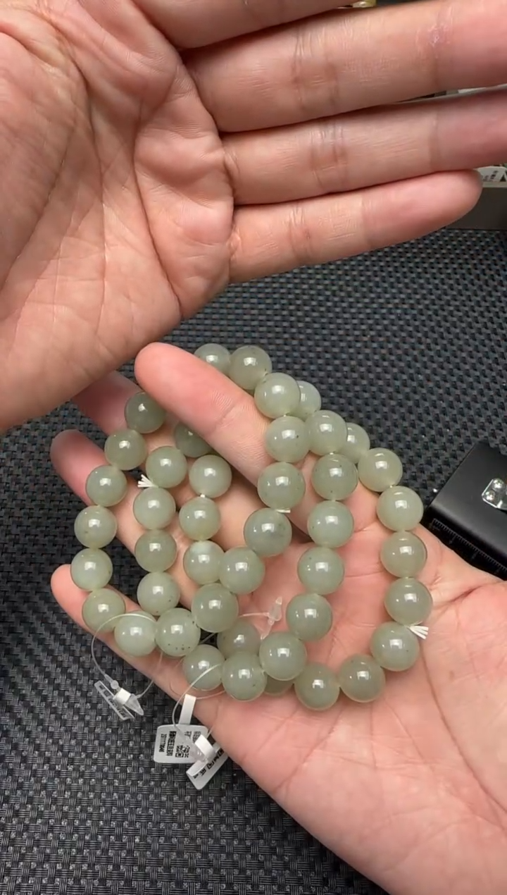未镶嵌手串和田玉青白玉手串卡12 多样性发其一