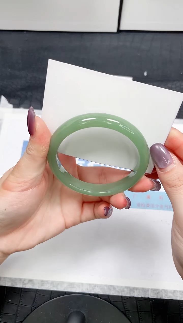 【闪购商品】石英质玉手镯未镶嵌23-58.8