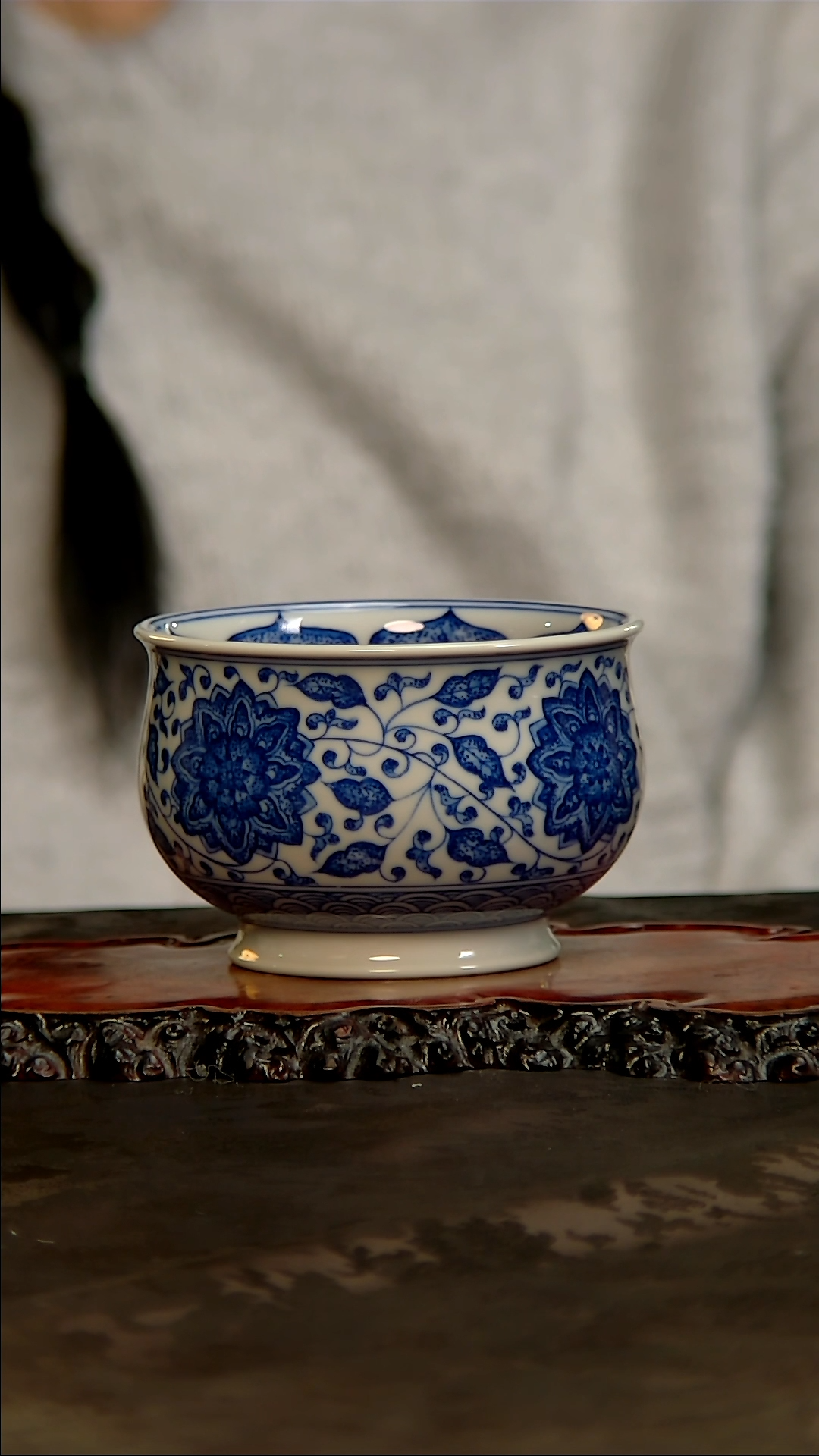 【闪购商品】青花手绘缠枝莲主人杯