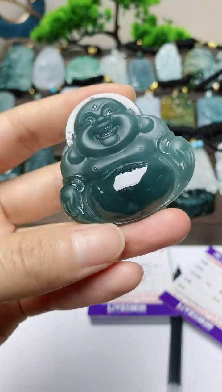 翡翠未镶嵌颈饰