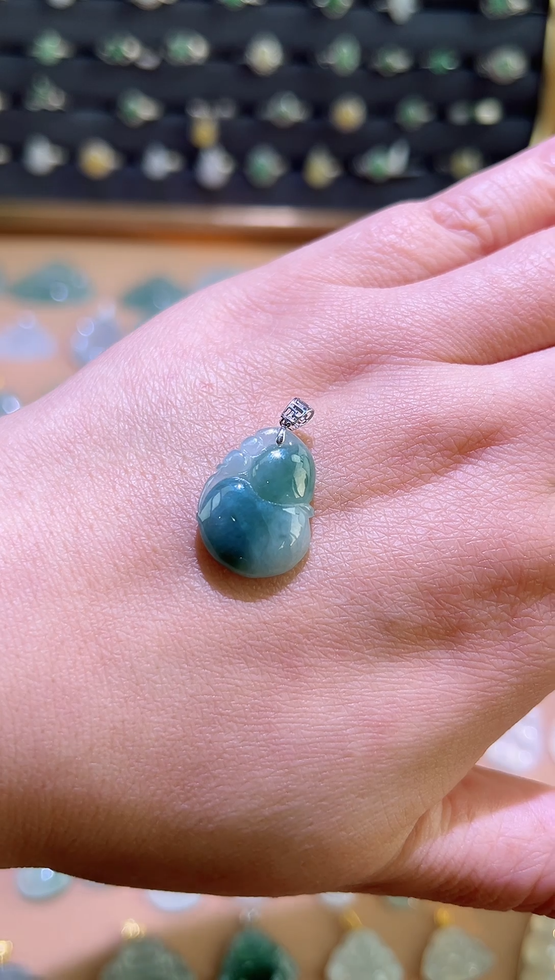 【闪购商品】翡翠颈饰18K金镶嵌葫芦