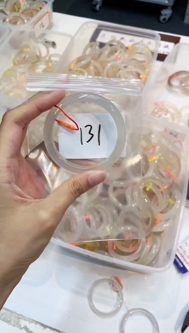 玛瑙/玉髓手镯未镶嵌131-56+