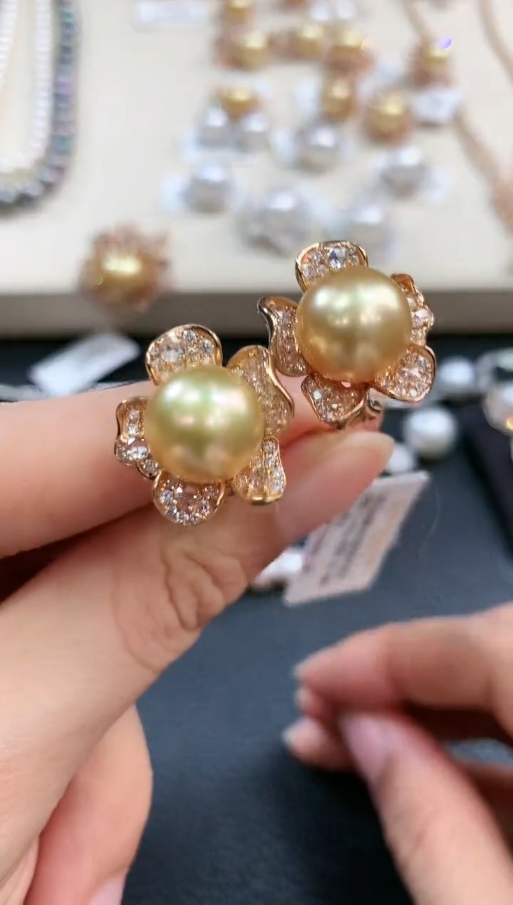 【闪购商品】海水珍珠耳饰18K金镶嵌m64     