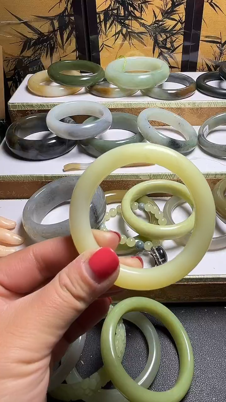 【闪购商品】和田玉手镯未镶嵌新疆若羌黄口56.7