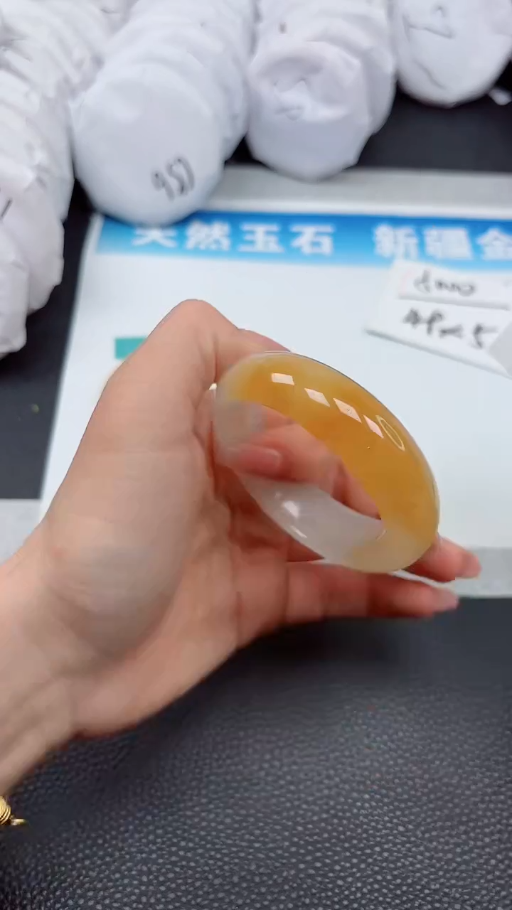 【闪购商品】石英质玉手镯未镶嵌A455