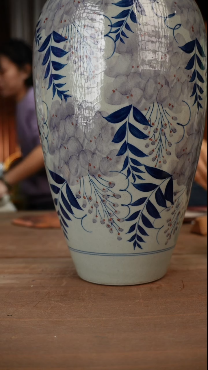 当代高温釉下彩手绘陶瓷餐具