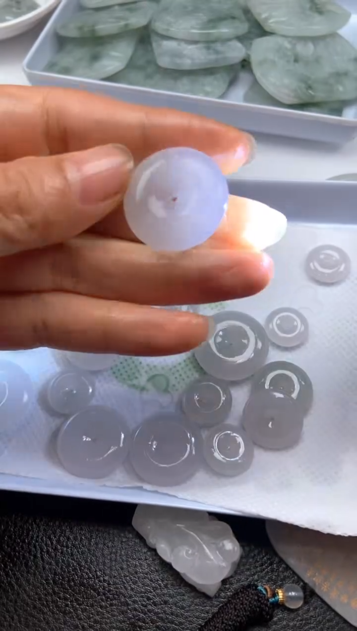 未镶嵌定制翡翠挂件