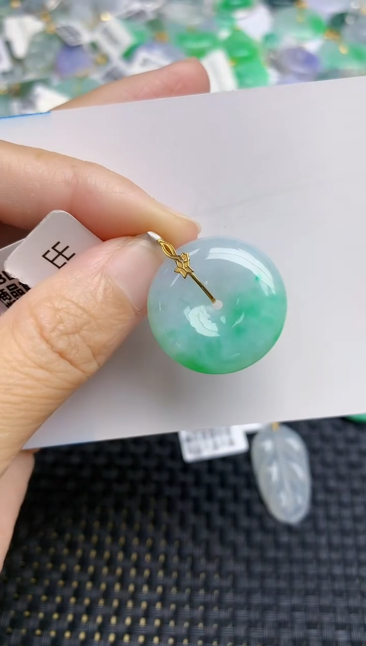 翡翠18K金镶嵌颈饰天然缅甸A货翡翠百元以上9元证书费自理