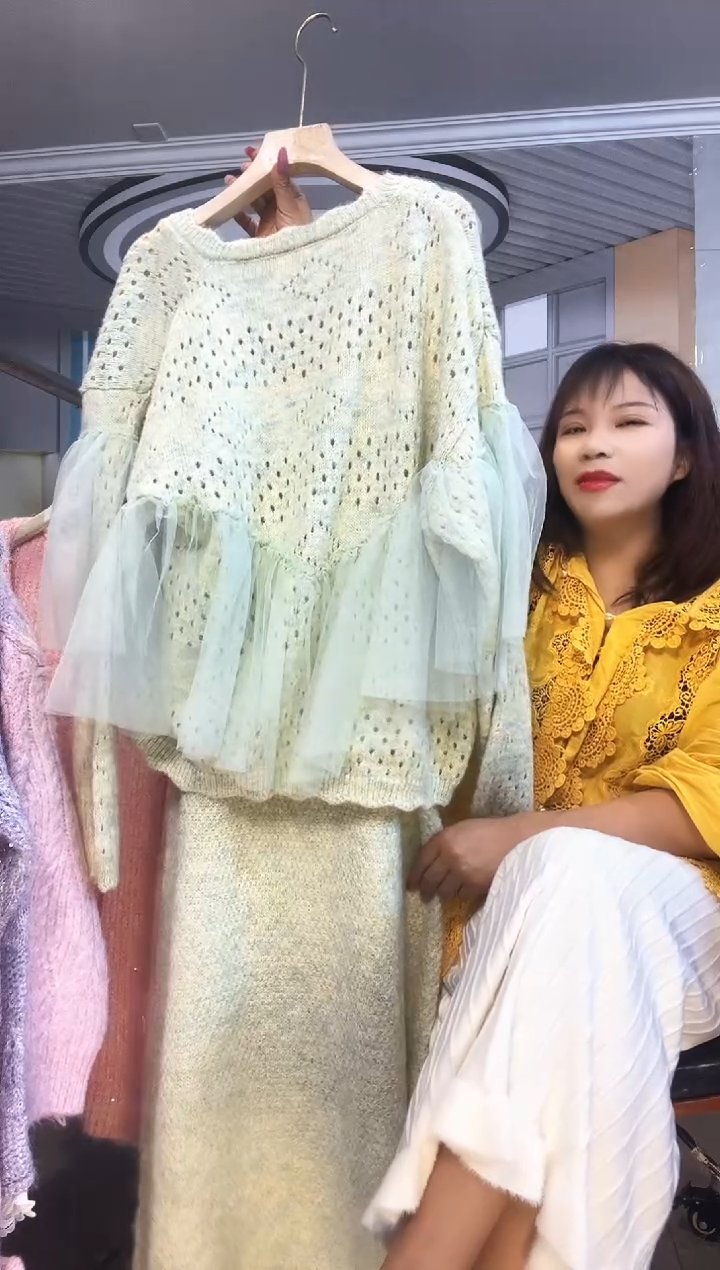 绿色两家套毛衣 小小月精选服饰