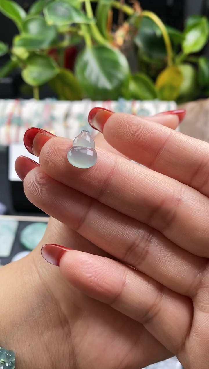 【闪购商品】翡翠裸石翡翠葫芦