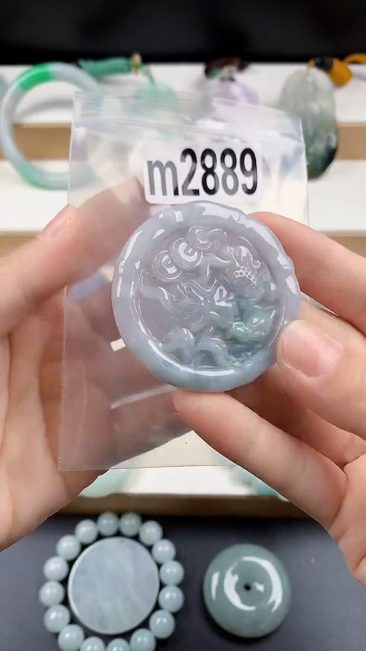 颈饰未镶嵌翡翠天然翡翠吊坠挂件