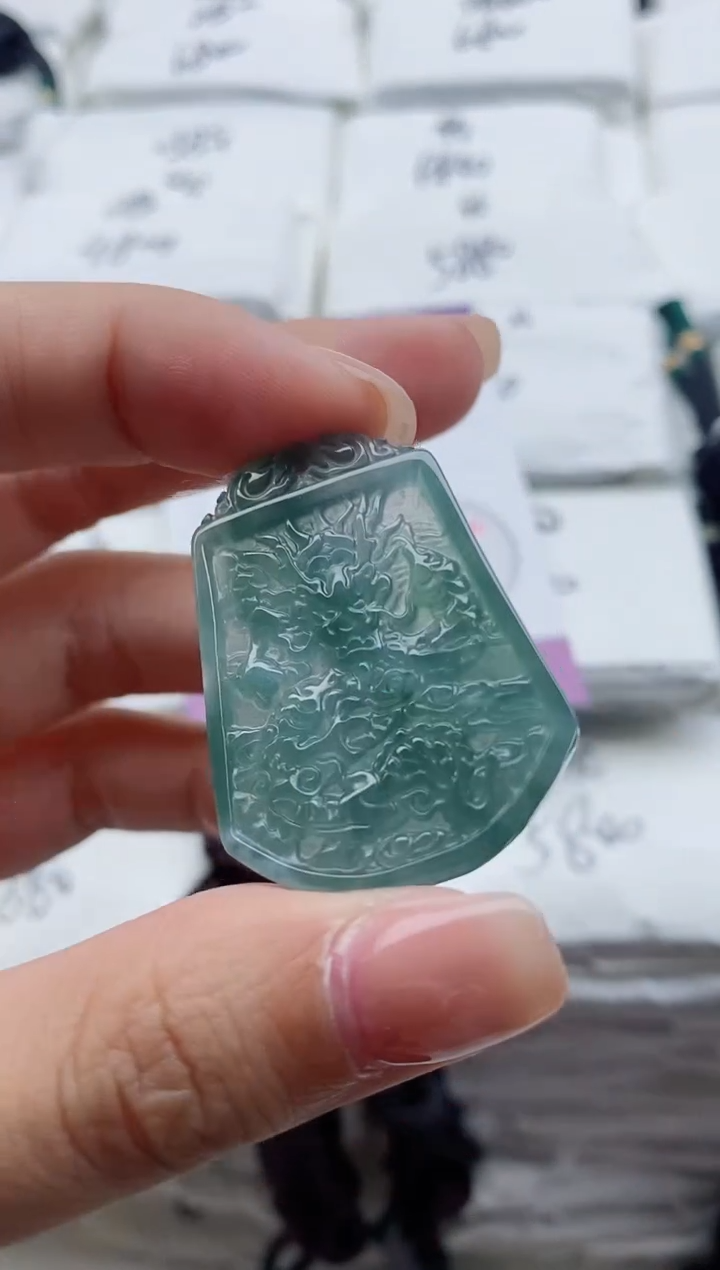 颈饰未镶嵌翡翠8