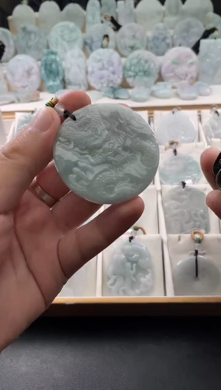 颈饰未镶嵌翡翠25/10/28/.503