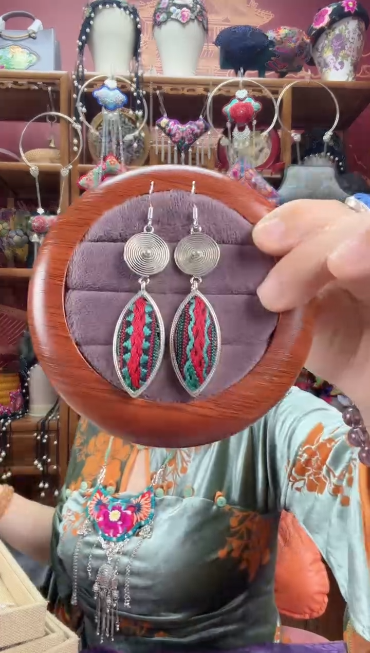 刺绣耳环32甜甜家