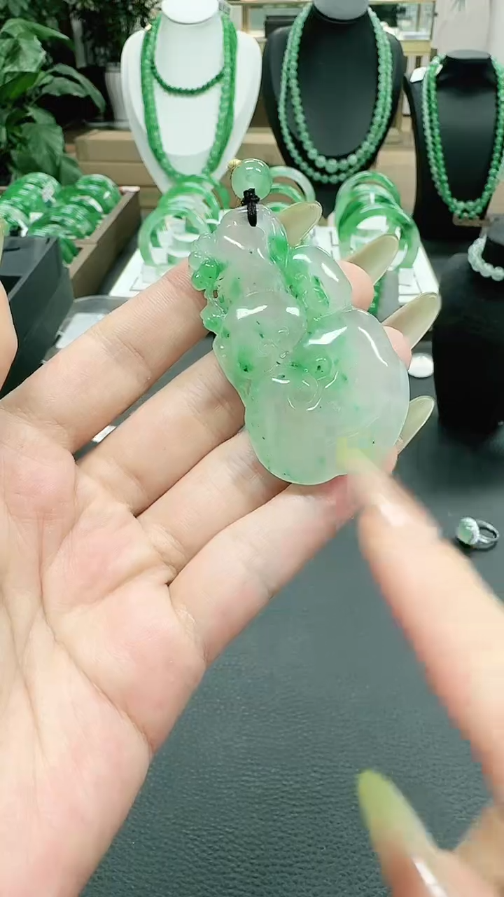 未镶嵌1石英质玉（非洲翠）/0203