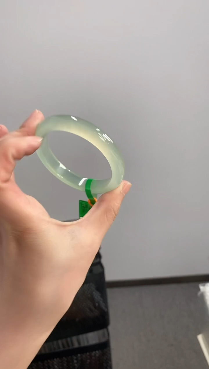 【闪购商品】玛瑙/玉髓手镯未镶嵌55-56圈