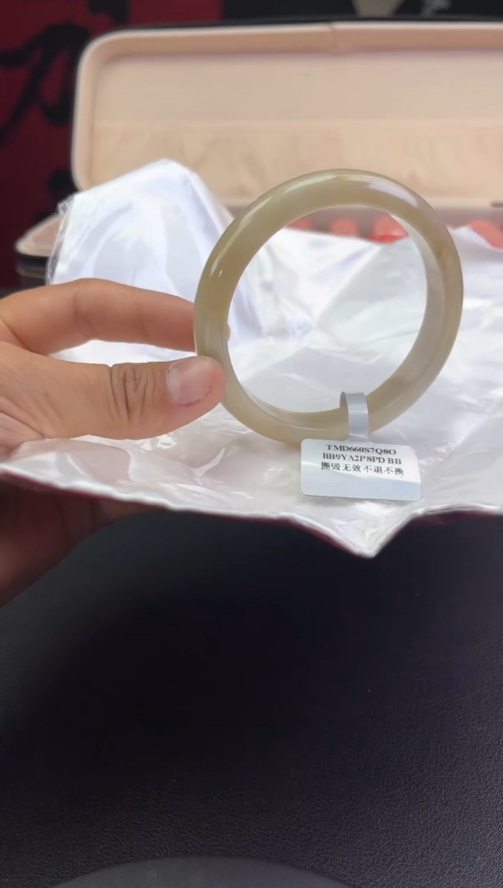 【闪购商品】翡翠手镯未镶嵌翡翠手镯2