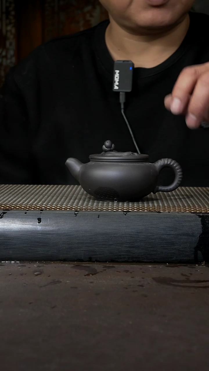 【闪购商品】紫砂茶壶黑料 异型壶130cc 025